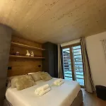 Maison Valgia アパート